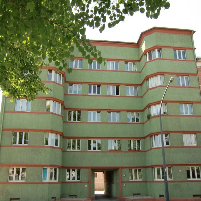 #WG Wohnung#EBK#Balkon - Photo 1