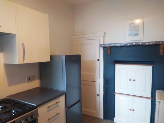 4 bedroom terraced house to rent - Photo 1