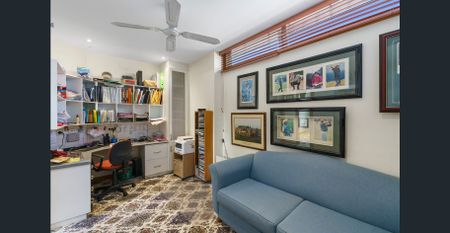 Centrally Located Loft Apartment - Photo 2