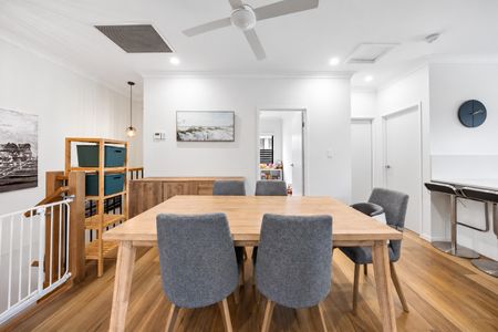 Modern Three-Bedroom Townhouse with Space, Style & Convenience - Photo 3