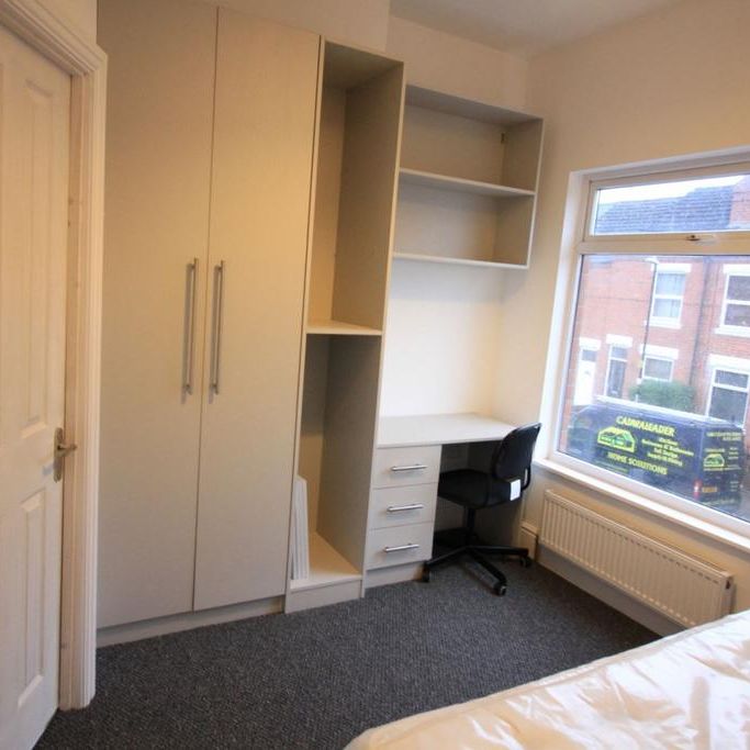 4 bedroom terraced house to rent - Photo 1