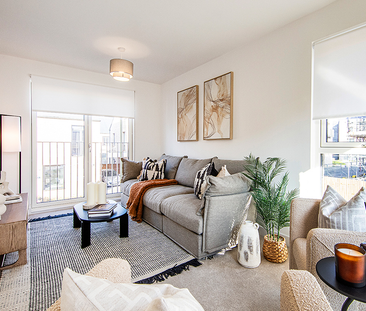 3 bedroom semi-detached house to rent - Photo 2