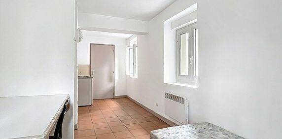 Lyon 7ème : Idéalement situé T1 proche Université Lumière - Photo 2