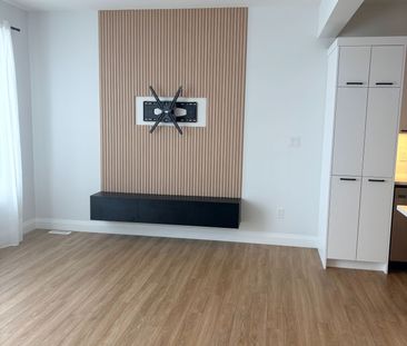 For Lease - 33 Evylean Court, St. Thomas, Ontario - Photo 2