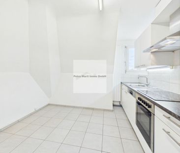 Heimelige 3.5-Zi Dachwohnung an ruhiger Lage - Photo 1