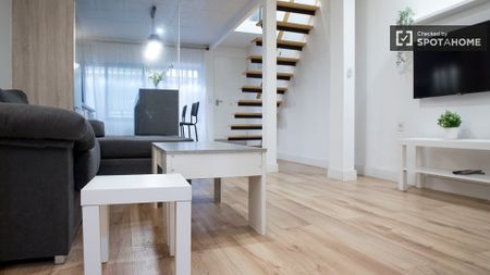 madrid, Community of Madrid 28017 - Photo 2