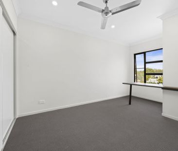 Three-Bedroom Townhouse in a Quiet Location - Photo 6