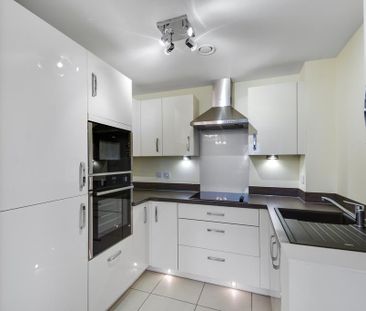 2 bedroom retirement property to rent - Photo 1