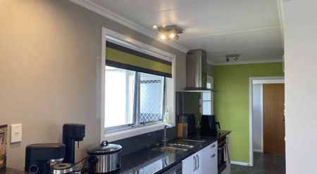 Gisborne Tce - Opunake - Photo 4