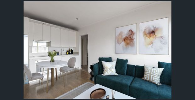 Light-Filled Two-Bedroom Apartment in Prime Caulfield Location - Photo 1