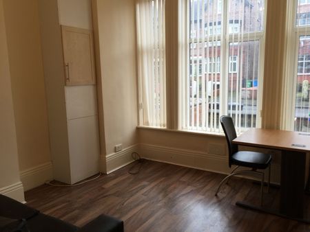 Blair Road Manchester - Photo 2