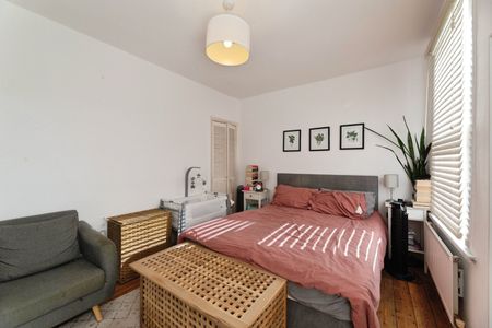 2 Bed Terraced House, Goldsmith Road, E17 - Photo 4