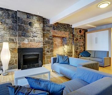 Loft entièrement meublé à louer Vieux-Québec septembre 2025 - Photo 1