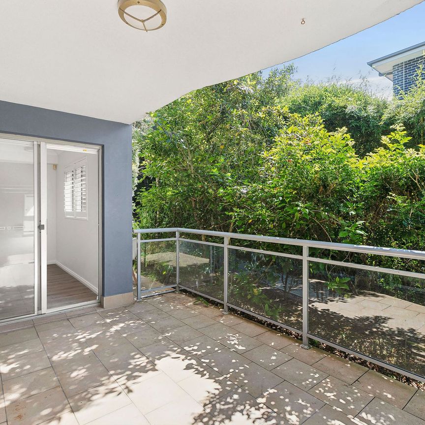 8/8-10 Shackel Avenue, Brookvale. - Photo 1