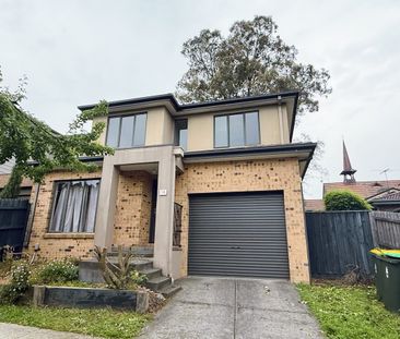 Family Home! - Photo 1