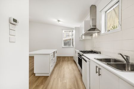 22/15 Beach Street, Port Melbourne VIC 3207 - Townhouse For Rent | Domain - Photo 5