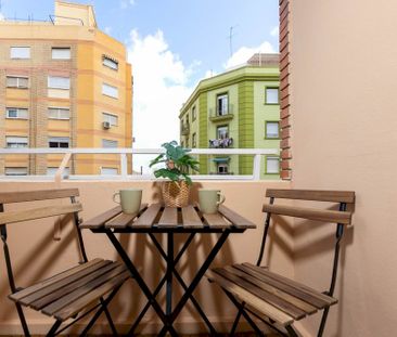 Beautiful apartment at Calle Salvador Almenar - Photo 2