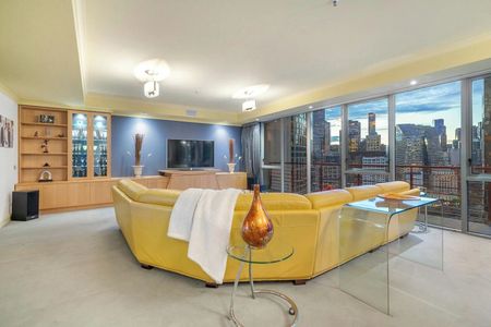 Unrivalled Southbank Penthouse Living, Unmatched Family Luxury! - Photo 3