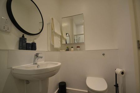 Studio to rent - Photo 2