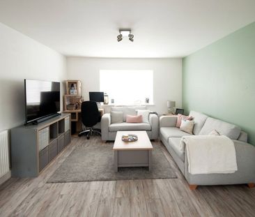 Jasmine Square, Woodley, Reading, Berkshire, RG5 - Photo 5