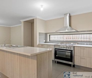 4 Bedroom Home with Park Views - Photo 2