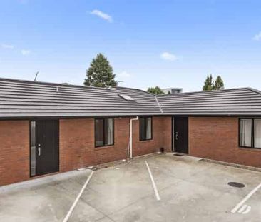 Immaculate, Three Bedroom Unit in Sought After Location - Photo 1