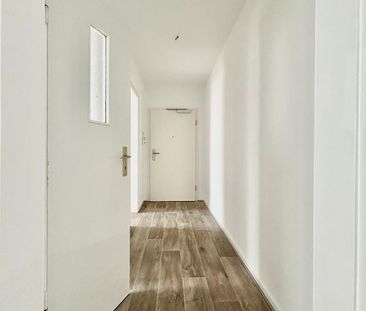 Einziehen & wohlfühlen: Helles 1-Zimmer-Apartment mit Balkon - Photo 1