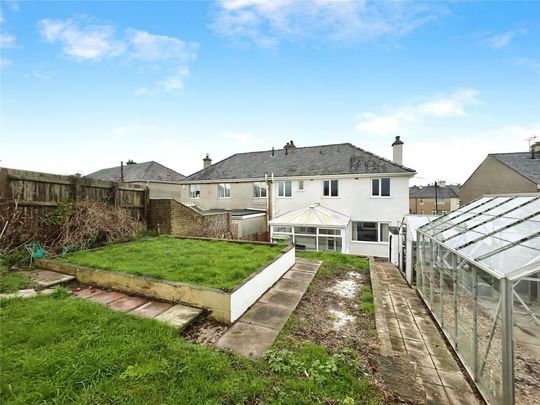 3 bedroom semi-detached house to rent - Photo 1