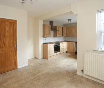 31 Enfield Parade, Belfast, BT13 3DX - Photo 5