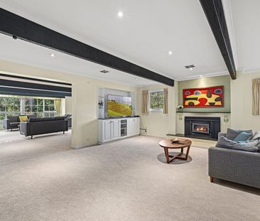GRAND FAMILY HOME IN STUNNING GARDEN SETTING - Photo 2