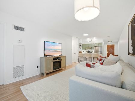 For Lease - 156 Enfield Place Unit# 2016, Mississauga, Ontario - Photo 2