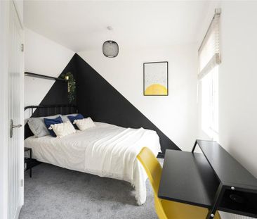 5 bedroom semi-detached house to rent - Photo 2