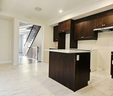 For Lease - 383 Inspire Boulevard, Brampton, Ontario - Photo 6