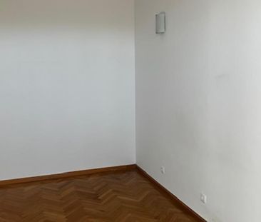 Apartamento T2 para arrendamento sem móveis no Bairro do Rosário - Photo 4