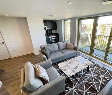 The Hive, Castle Street, Luton, Central Bedfordshire, LU1 - Photo 2