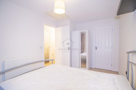2 bedroom terraced house to rent - Photo 2