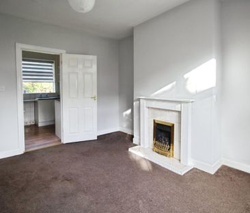 2 bedroom end of terrace house to rent - Photo 3
