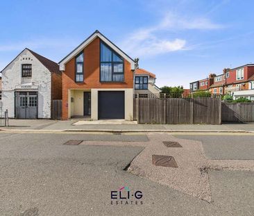 Albert Road, NW7 - Photo 5