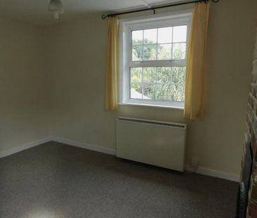 2 bedroom cottage to rent - Photo 2