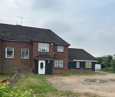 Shepherds Hill, Romford, RM3 - Photo 1