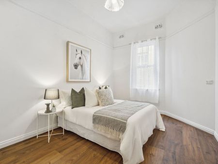 290 Falcon Street, Neutral Bay - Photo 2