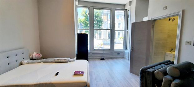 Holland Road, London - Photo 1