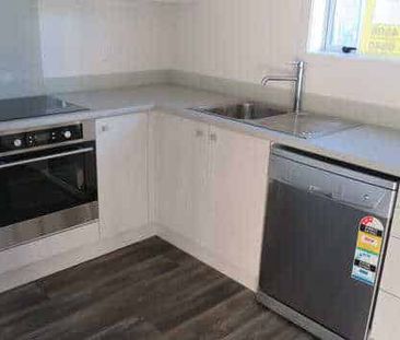 Townhouse - Great Location - Photo 3