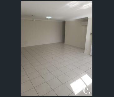 MODERN FAMILY HOME IN THE PERFECT AREA - Photo 1