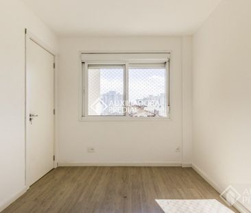 Apartamento com 2 quartos e 70m² para alugar em Passo da Areia, Por... - Photo 5