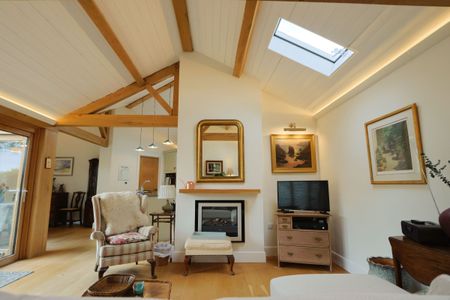 2 Bedroom Home – Medium Let - Photo 2