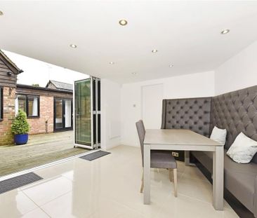 2 bedroom detached house to rent - Photo 2