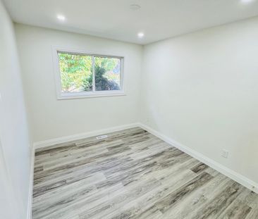 For Lease - 1 - 6 CRAIG Drive, Kitchener, Ontario - Photo 1