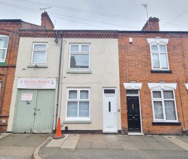 4 bedroom terraced house to rent - Photo 4