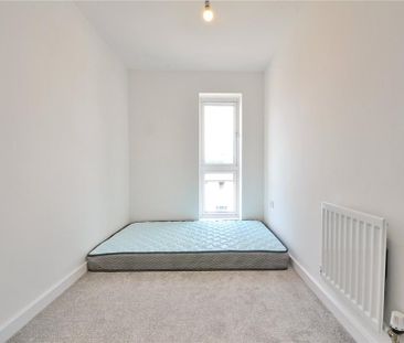 5 bedroom semi-detached house to rent - Photo 3